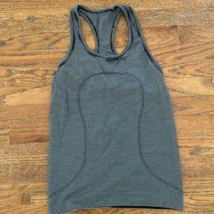 Lululemon tank size 6 black with white stripes
